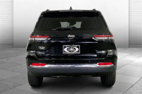 Another view of 2022 Jeep Grand Cherokee Limited for sale in Kansas City, MO at Cable Dahmer Chrysler Dodge Jeep Ram of Kansas City