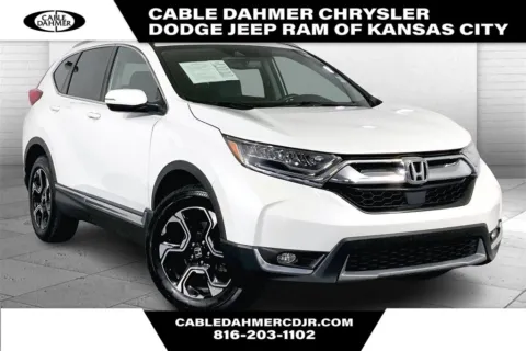 White 2019 Honda CR-V Touring for sale in Kansas City, MO