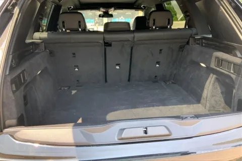 More photos of 2019 BMW X5 xDrive40i at Cable Dahmer Chrysler Dodge Jeep Ram of Kansas City, MO