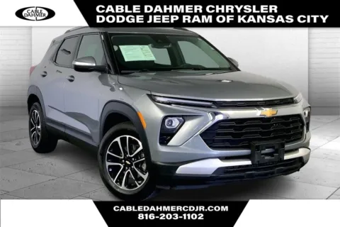 Gray 2024 Chevrolet TrailBlazer LT for sale in Kansas City, MO