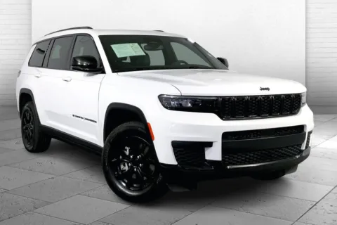 White 2024 Jeep Grand Cherokee L Altitude for sale in Kansas City, MO