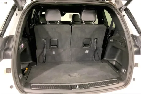 More photos of 2024 Jeep Grand Cherokee L Altitude at Cable Dahmer Chrysler Dodge Jeep Ram of Kansas City, MO