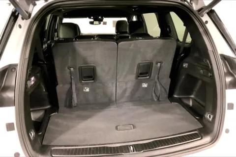 More photos of 2024 Jeep Grand Cherokee L Altitude at Cable Dahmer Chrysler Dodge Jeep Ram of Kansas City, MO