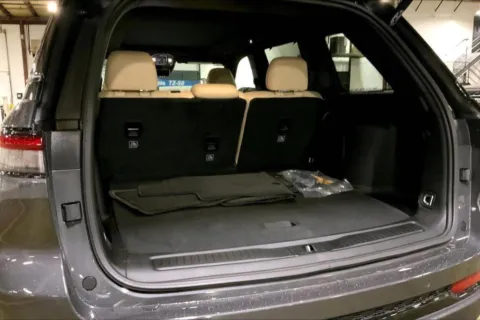 More photos of 2025 Jeep Grand Cherokee Limited at Cable Dahmer Chrysler Dodge Jeep Ram of Kansas City, MO
