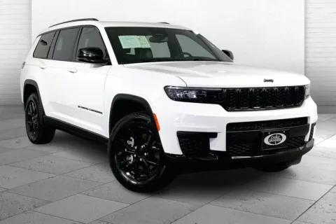 White 2024 Jeep Grand Cherokee L Altitude for sale in Kansas City, MO