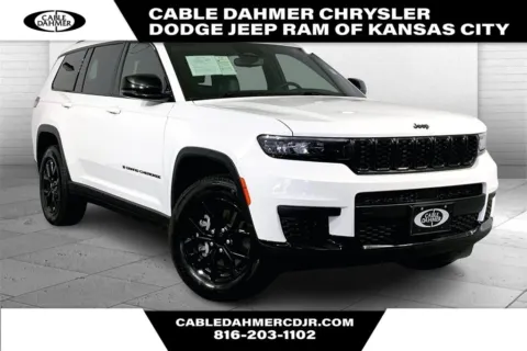 White 2024 Jeep Grand Cherokee L Altitude for sale in Kansas City, MO