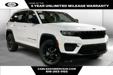 White 2025 Jeep Grand Cherokee Altitude X for sale in Kansas City, MO
