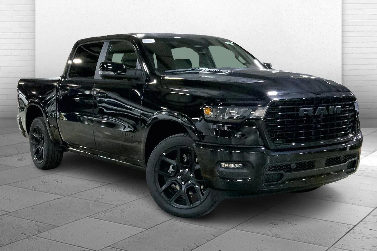 Black 2026 RAM Ram 1500 RAM 1500 LARAMIE CREW CAB 4X4 5'7' BOX for sale in Kansas City, MO