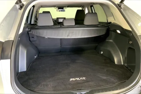 More photos of 2022 Toyota RAV4 Hybrid XLE at Cable Dahmer Chrysler Dodge Jeep Ram of Kansas City, MO