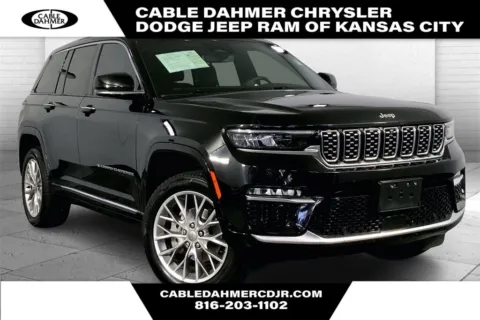 Black 2023 Jeep Grand Cherokee Summit for sale in Kansas City, MO