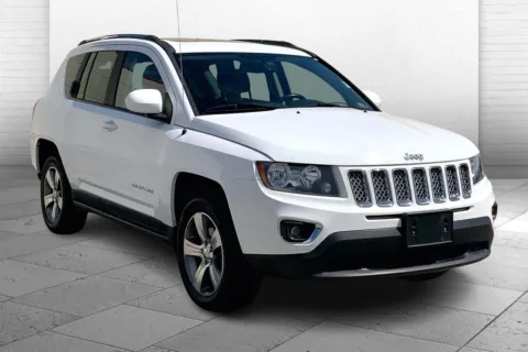 White 2017 Jeep Compass High Altitude for sale in Kansas City, MO