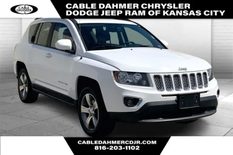 White 2017 Jeep Compass Latitude for sale in Kansas City, MO