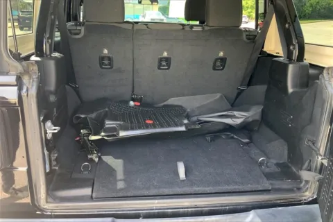 More photos of 2019 Jeep Wrangler Unlimited Unlimited Sport S at Cable Dahmer Chrysler Dodge Jeep Ram of Kansas City, MO
