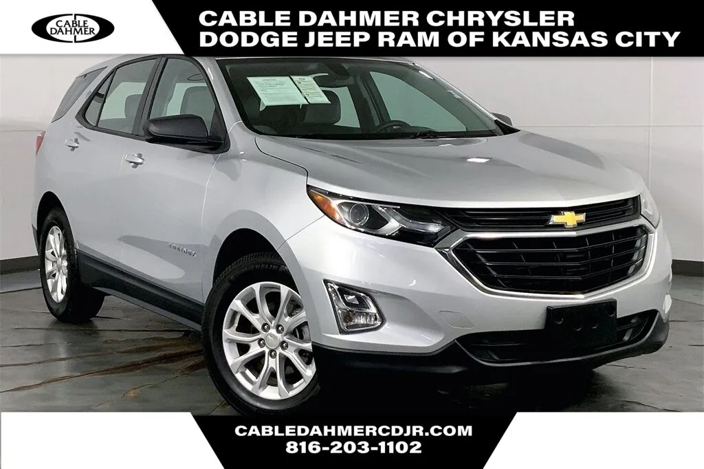 Silver 2018 CHEVROLET TRUCK EQUINOX 4DR FWD for sale in Kansas City, MO