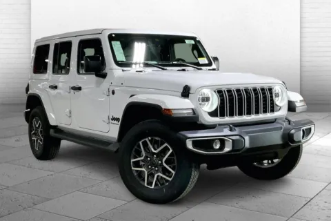 White 2025 Jeep Wrangler Sahara for sale in Kansas City, MO
