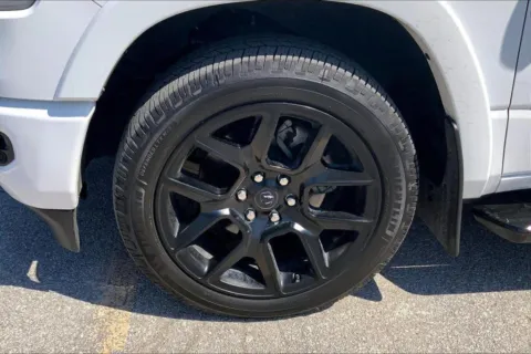 More photos of 2022 Ram 1500 Laramie at Cable Dahmer Chrysler Dodge Jeep Ram of Kansas City, MO