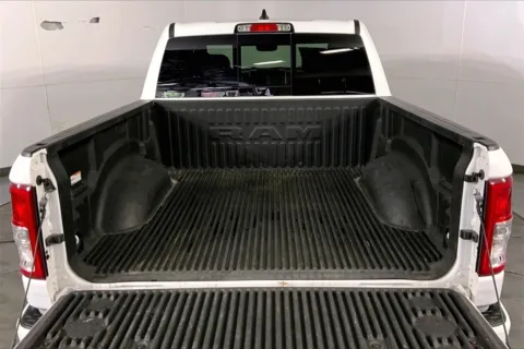 More photos of 2022 Ram 1500 Big Horn/Lone Star at Cable Dahmer Chrysler Dodge Jeep Ram of Kansas City, MO