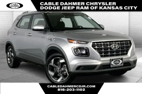 Silver 2024 Hyundai VENUE SEL for sale in Kansas City, MO