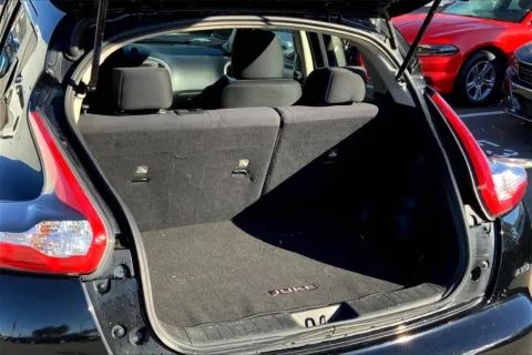 More photos of 2016 Nissan JUKE NISMO at Cable Dahmer Chrysler Dodge Jeep Ram of Kansas City, MO