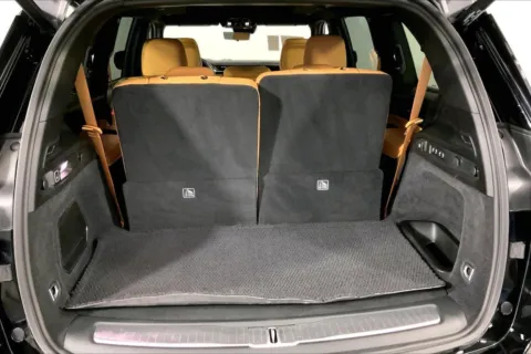 More photos of 2024 Jeep Grand Cherokee L Summit Reserve at Cable Dahmer Chrysler Dodge Jeep Ram of Kansas City, MO