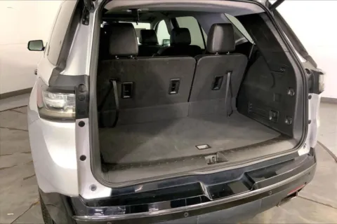 More photos of 2020 Chevrolet Traverse Premier at Cable Dahmer Chrysler Dodge Jeep Ram of Kansas City, MO