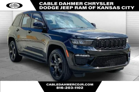 Black 2023 Jeep Grand Cherokee Limited for sale in Kansas City, MO