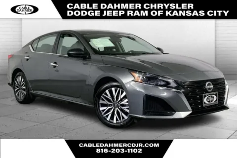 Gray 2024 Nissan Altima 2.5 SV for sale in Kansas City, MO