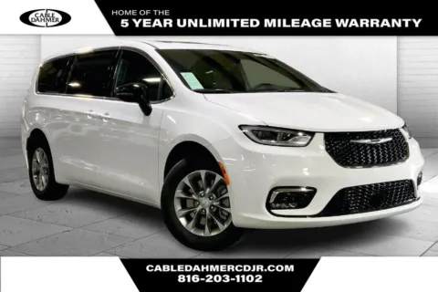 White 2026 Chrysler Pacifica Select for sale in Kansas City, MO