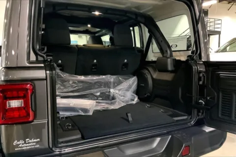 More photos of 2025 Jeep Wrangler WRANGLER 4-DOOR RUBICON at Cable Dahmer Chrysler Dodge Jeep Ram of Kansas City, MO