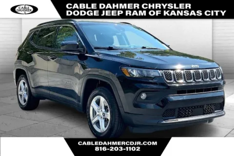 Black 2023 Jeep Compass Latitude for sale in Kansas City, MO
