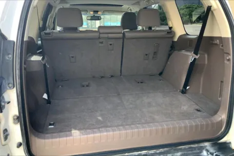 More photos of 2017 Lexus GX 460 at Cable Dahmer Chrysler Dodge Jeep Ram of Kansas City, MO