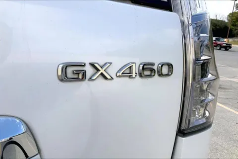More photos of 2017 Lexus GX 460 at Cable Dahmer Chrysler Dodge Jeep Ram of Kansas City, MO