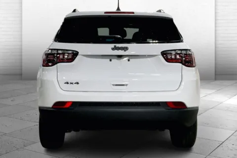 More photos of 2026 Jeep Compass Latitude Altitude at Cable Dahmer Chrysler Dodge Jeep Ram of Kansas City, MO