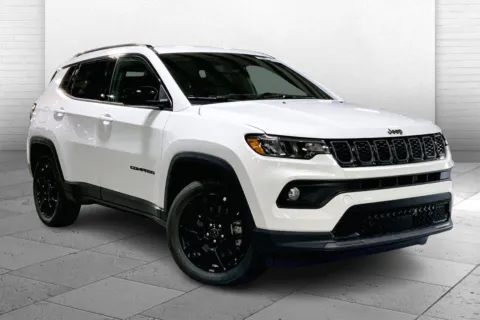 White 2026 Jeep Compass Latitude Altitude for sale in Kansas City, MO