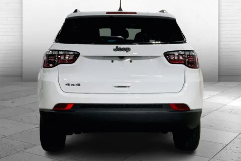 More photos of 2026 Jeep Compass Latitude Altitude at Cable Dahmer Chrysler Dodge Jeep Ram of Kansas City, MO