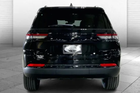 More photos of 2025 Jeep Grand Cherokee Altitude at Cable Dahmer Chrysler Dodge Jeep Ram of Kansas City, MO