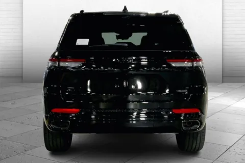 More photos of 2025 Jeep Grand Cherokee GRAND CHEROKEE SUMMIT RESERVE 4X4 at Cable Dahmer Chrysler Dodge Jeep Ram of Kansas City, MO