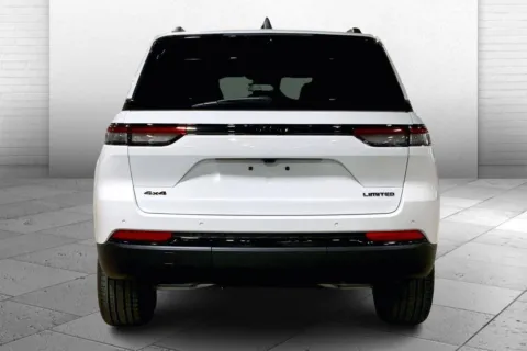 More photos of 2025 Jeep Grand Cherokee GRAND CHEROKEE LIMITED 4X4 at Cable Dahmer Chrysler Dodge Jeep Ram of Kansas City, MO