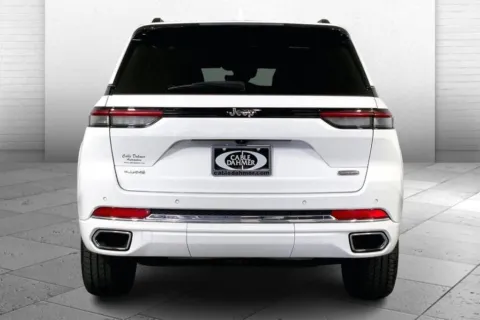 Another view of 2022 Jeep Grand Cherokee Overland for sale in Kansas City, MO at Cable Dahmer Chrysler Dodge Jeep Ram of Kansas City