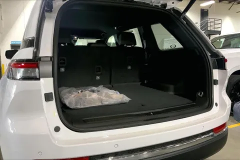 More photos of 2025 Jeep Grand Cherokee Limited at Cable Dahmer Chrysler Dodge Jeep Ram of Kansas City, MO