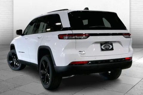 Another view of 2025 Jeep Grand Cherokee GRAND CHEROKEE ALTITUDE 4X4 for sale in Kansas City, MO at Cable Dahmer Chrysler Dodge Jeep Ram of Kansas City