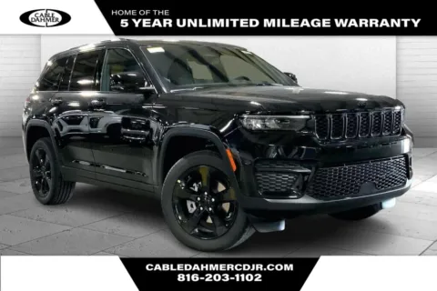 Unknown 2025 JEEP GRAND CHEROKEE for sale in Kansas City, MO