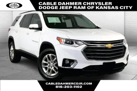 White 2020 Chevrolet Traverse LT Leather for sale in Kansas City, MO