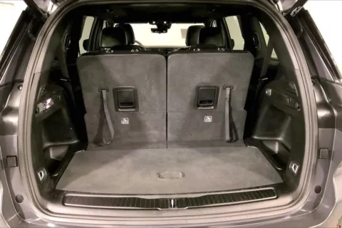 More photos of 2024 Jeep Grand Cherokee L Limited 4x4 at Cable Dahmer Chrysler Dodge Jeep Ram of Kansas City, MO