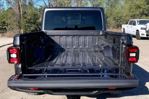 More photos of 2025 Jeep Gladiator GLADIATOR MOJAVE X 4X4 at Cable Dahmer Chrysler Dodge Jeep Ram of Kansas City, MO