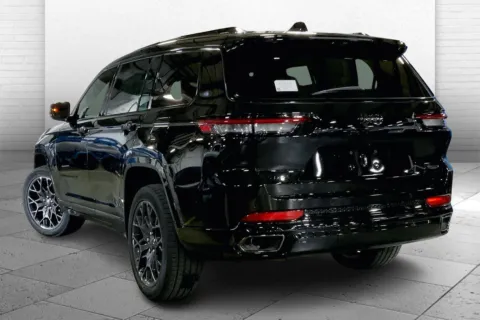 Another view of 2025 Jeep Grand Cherokee GRAND CHEROKEE L SUMMIT RESERVE 4X4 for sale in Kansas City, MO at Cable Dahmer Chrysler Dodge Jeep Ram of Kansas City