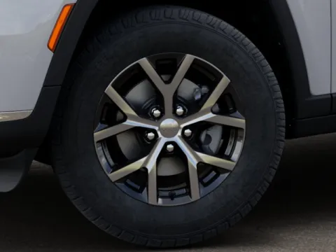 More photos of 2025 Jeep Grand Cherokee GRAND CHEROKEE L LIMITED 4X4 at Cable Dahmer Chrysler Dodge Jeep Ram of Kansas City, MO