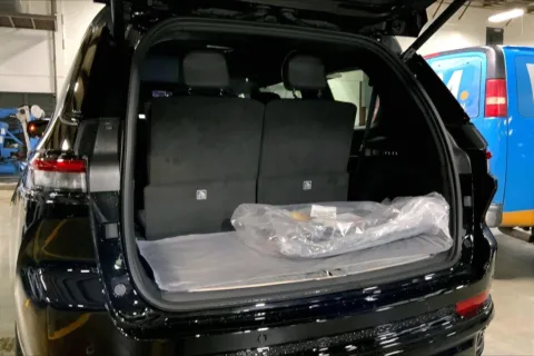 More photos of 2025 Jeep Grand Cherokee GRAND CHEROKEE L SUMMIT RESERVE 4X4 at Cable Dahmer Chrysler Dodge Jeep Ram of Kansas City, MO