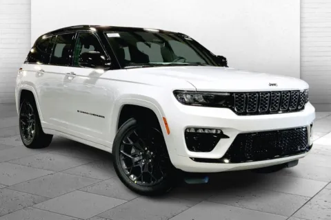 White 2025 Jeep Grand Cherokee GRAND CHEROKEE SUMMIT RESERVE 4X4 for sale in Kansas City, MO