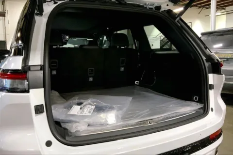 More photos of 2025 Jeep Grand Cherokee GRAND CHEROKEE SUMMIT RESERVE 4X4 at Cable Dahmer Chrysler Dodge Jeep Ram of Kansas City, MO